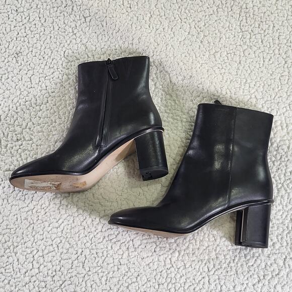 Tory Burch Brooke Stamped Heel Leather Bootie Womens SIZE 9 - Picture 2 of 6